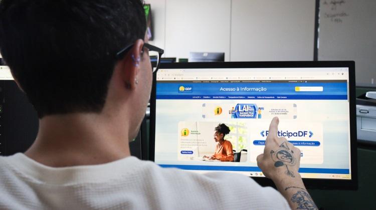 Capa da notícia: Lei de Acesso à Informação ganha programação especial para fortalecer a rede de transparência no Distrito Federal